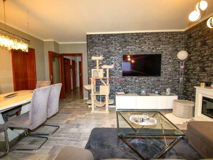 Un hogar para sentirse a gusto – luminoso piso de 4 habitaciones con balcón y plaza de aparcamiento propia – Foto 1