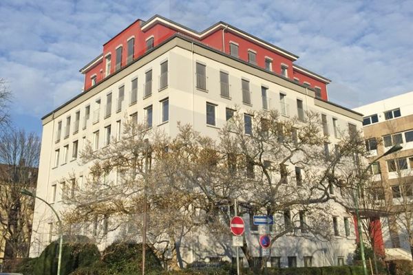 KLE!N - Senza commissioni - Luminoso e moderno spazio per ufficio/studio medico