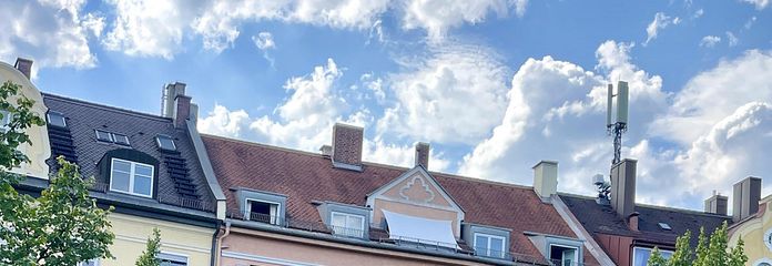 Bezugsfreie Dachgeschosswohnung im Altbau in attraktiver Lage – Ansicht Haus