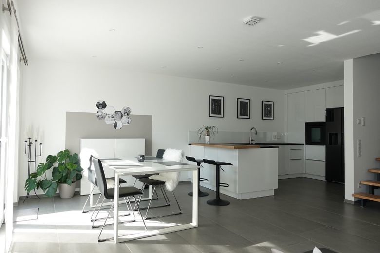 Essbereich und offene Küche