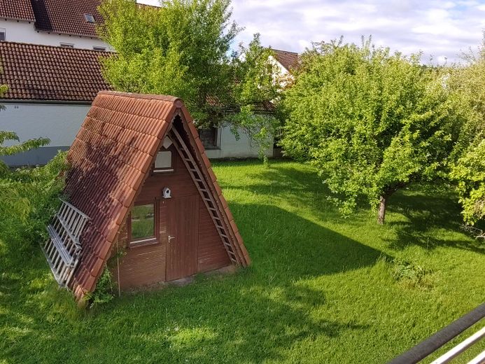 Garten mit Gartenhaus