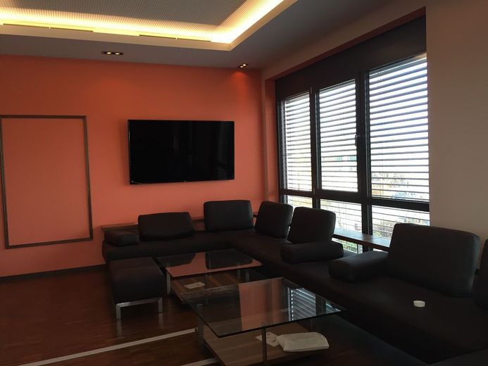 BG0114_Louge