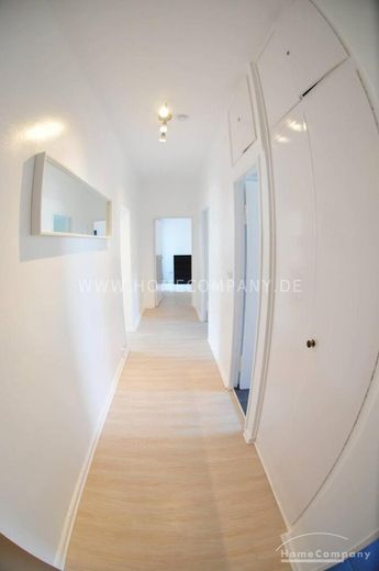 Helle 3-Zimmer-Wohnung mit Balkon in Berlin Wilmersdorf, möbliert – d970b602de22de69d900070b2df34cabd26b834b.jpg