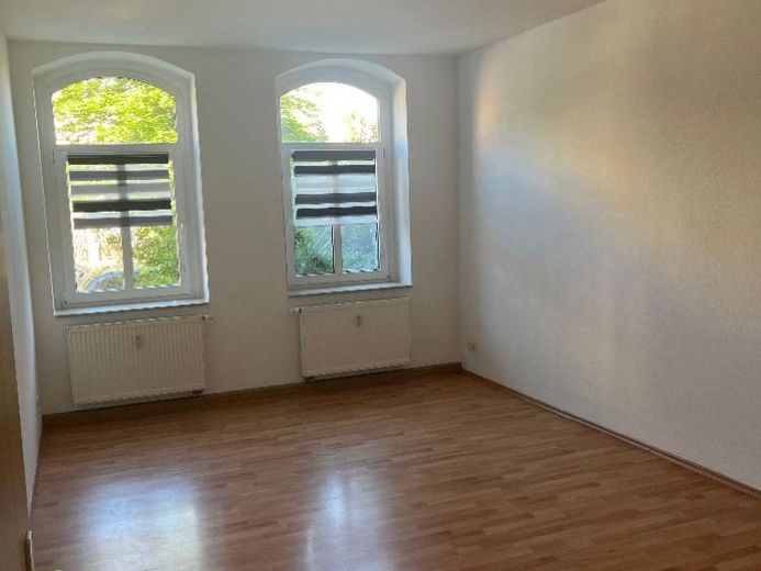 Luminoso apartamento de 2 habitaciones en la planta baja: ¡aprox. 60 m² con balcón! – Foto 1