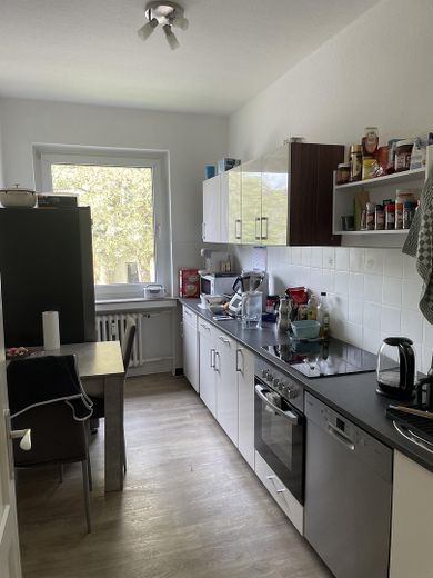 Helle 2 Zimmer Wohnung – Küche