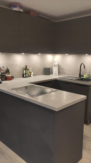 2-Zi. Gartenwohnung + Nebengebäude (vermietet) v. Privat o. Provision – Küche
