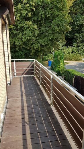 Maison mitoyenne de bout bien entretenue à Fleestedt directement au Höpen – Balkon