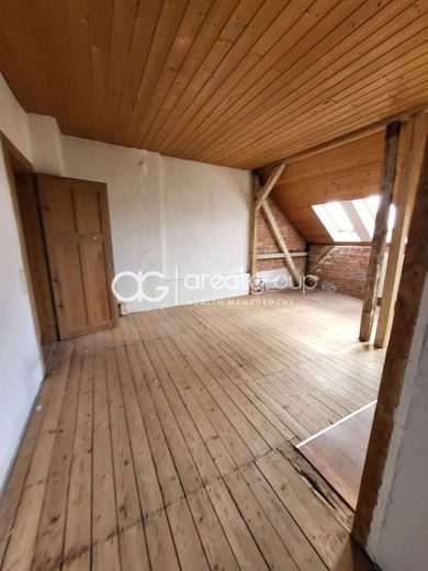 Helle DG-Wohnung mit Balkon und besonderem Flair – Wohnzimmer/Küche