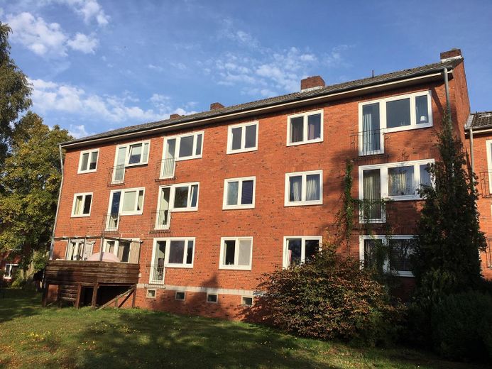 Renditestarkes Immobilienpaket mit 29 Einheiten und 5.159 m² Grundstück – Foto 1
