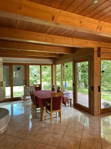 Einzigartiges Holzhaus im Grünen in Randlage und doch zentral – Foto 4