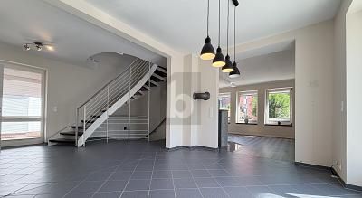 EIN ZUHAUSE FÜR BESONDERE ANSPRÜCHE – 1784069384_e587b1.jpg