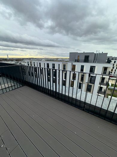 Penthouse Wohnung mit Dachterrasse EBK und E-Tiefgaragenstellplatz – Dachterrasse