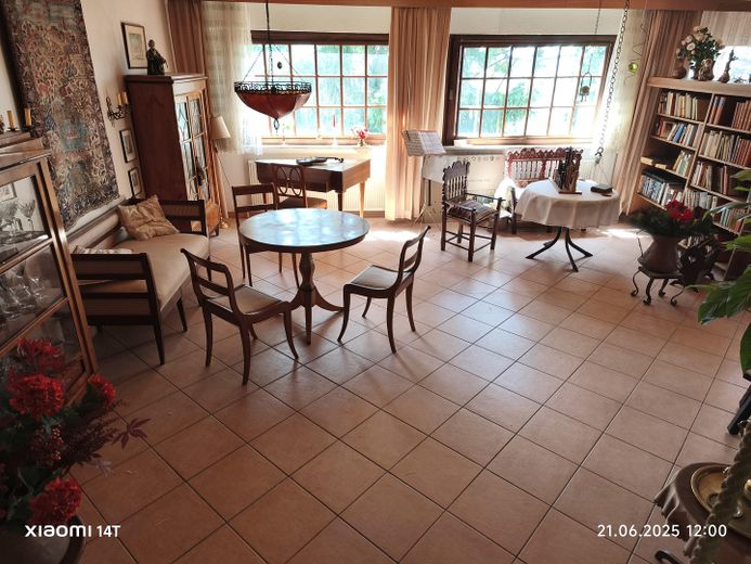 Blick vom Eß- ins Wohnzimmer