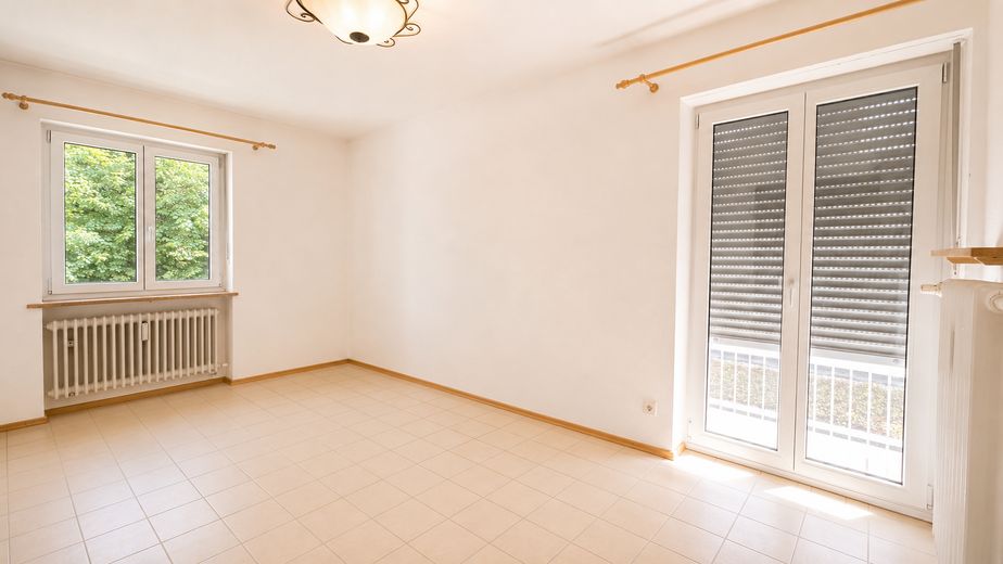 PROVISIONSFREI: Attraktive 3-Zimmer-Wohnung mit Balkon in ruhiger Lage München-Aubing – Büro
