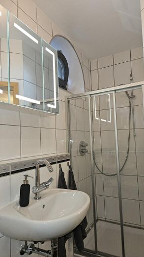 Wohnjuwel in der Altstadt – modernisiertes, loftartiges Apartment (43m²)vollmöbliert +PKW-Stellplatz – Фотографія 14