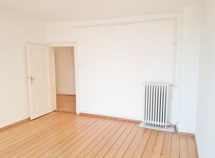 Zimmer IV