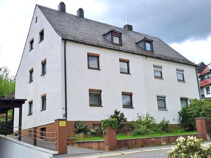 Gepflegte Doppelhaushälfte in zentraler Lage von Marktredwitz – Foto 1