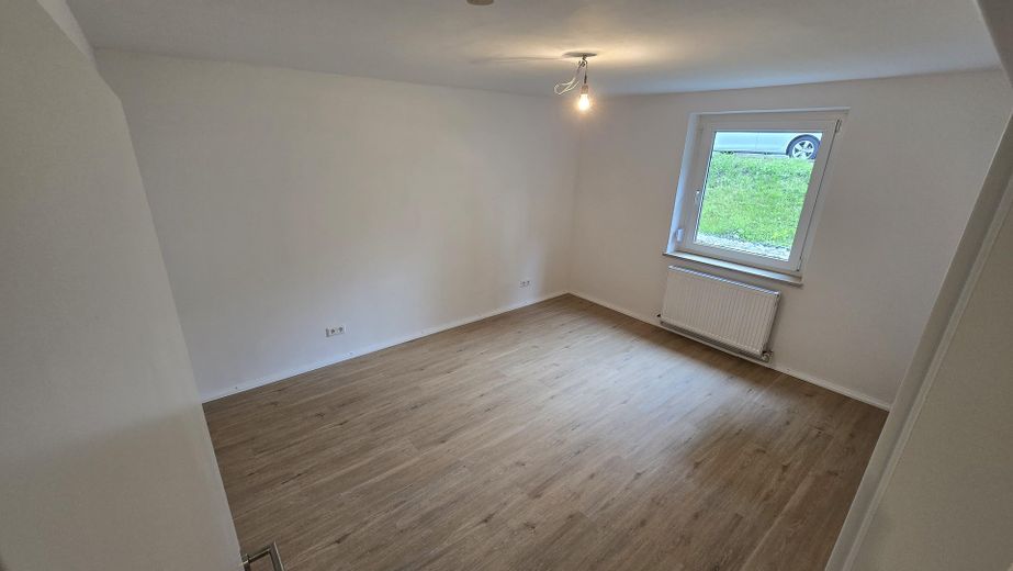 Luminoso e moderno appartamento di 3 locali – Zimmer 1