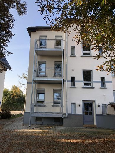 Appena ristrutturato: moderno appartamento di 2 locali | Cucina componibile | ampio balcone – Ansicht Haus
