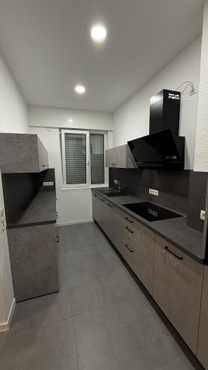 klimatisierte - 3,5-Zimmer Wohnung (EG) - mit Terrasse in Andernach – Küche