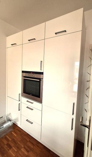 Großzügige 2-Zimmer-Wohnung, hochwertige Einbauküche, Innenstadt, Südbalkon – Küche