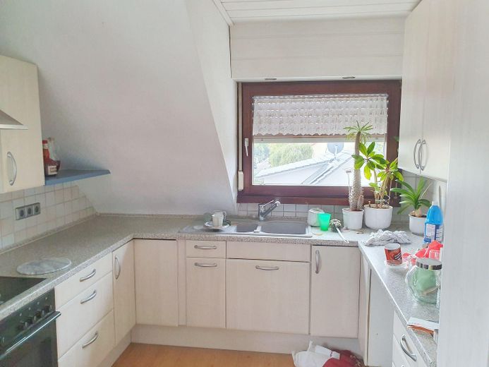 Very attractive 5-room maisonette apartment with fitted kitchen in Heidelberg – Photo 11