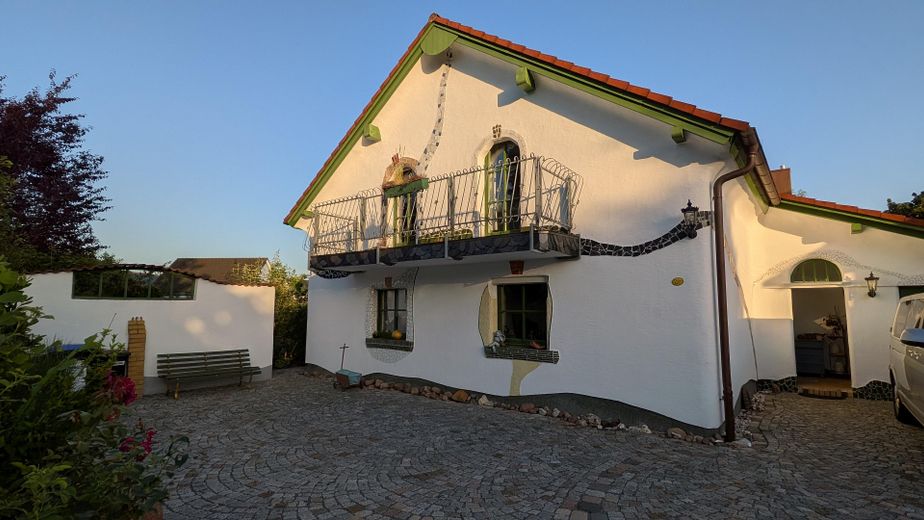 Baubiologischer, moderner Wohntraum in Top-Lage  · Chemnitz - Glösa-Draisdorf – Ansicht Norden Straße Hof