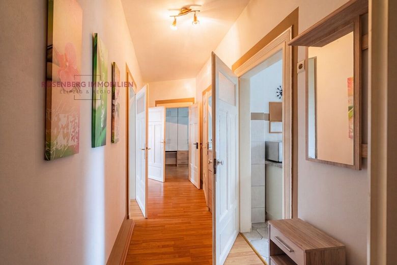Charmante 3-Raumwohnung mit Balkon 
und Stellplatz im Leipziger Osten! – Immobilie in Leipzig / Engelsdorf zu verkaufen_3-Raum_Flur