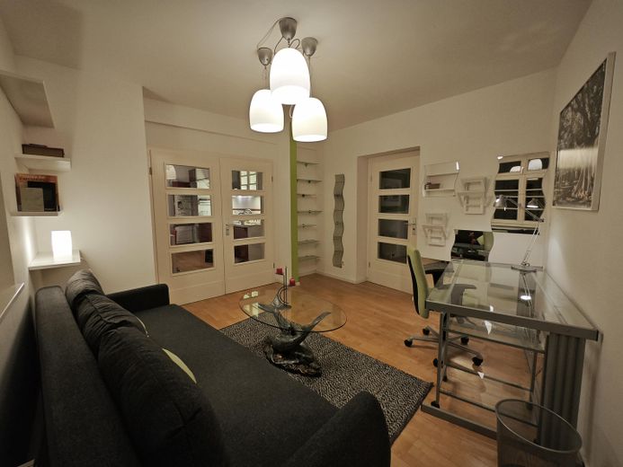 Das Wohnzimmer mit Schlafsofa