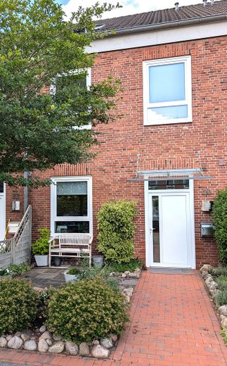Platz zum Leben! Provisionsfreies Reihenhaus in der Gartenstadt Flensburg – Hausansicht
