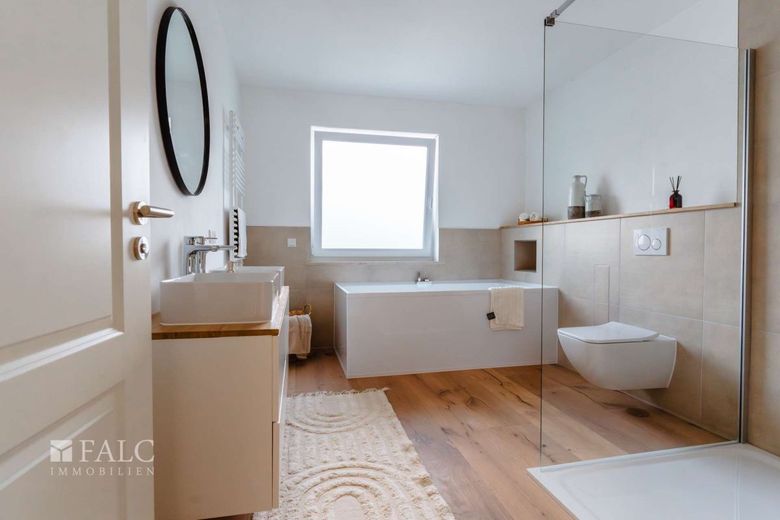Unverbaubarer Blick - Saniertes Reihenmittelhaus KfW55 – Ausstattungsbeispiel