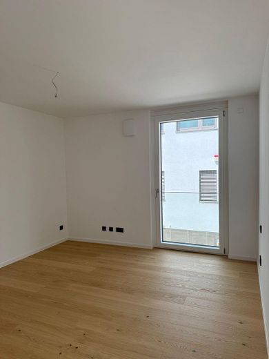 Stilvolle, neuwertige 3,5-Raum-Wohnung mit geh. Innenausstattung mit Balkon und EBK in Neckarsulm – Schlafzimmer 1