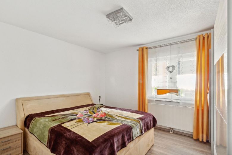 Modernes Einfamilienhaus / Bungalow mit großem Garten und viel Platz für die ganze Familie – Foto 10