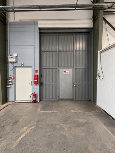 ¡Sin comisión! Nave de almacenamiento de 725 m² incl. oficina en Barsbüttel – seitliches Tor 2 (4,50 H)