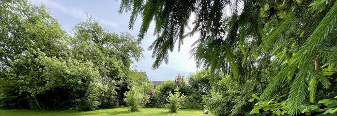 Lage und Fotos auf Anfrage!
