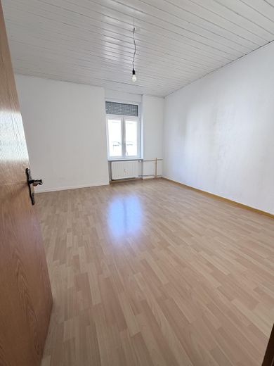 Großzügige Wohnung in stilvoller Altbauwohnung mit Balkon & Garten – Foto 10