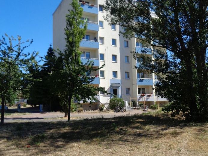Balkonlu 1 odalı daire – Foto 1