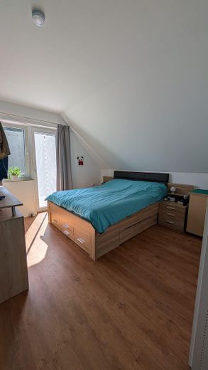 Family idyll in a quiet location (house no commission, energy class A) – Schlafzimmer OG