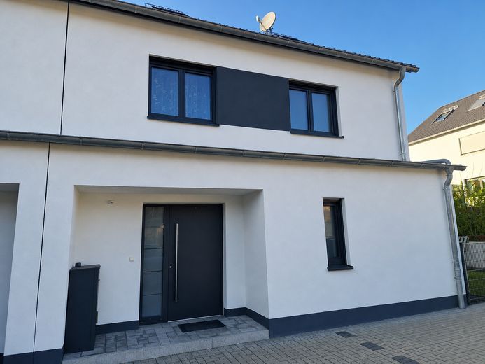 Moderne Doppelhaushälfte in bester Lage von Röthenbach a.d. Pegnitz – Ortsteil Renzenhof – Foto 2