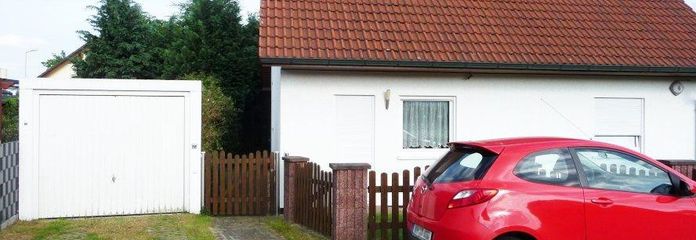 Westseite, Garage, Stellplätze