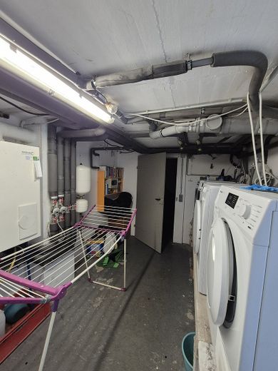 Casa para 2 familias en una zona tranquila – Foto 10
