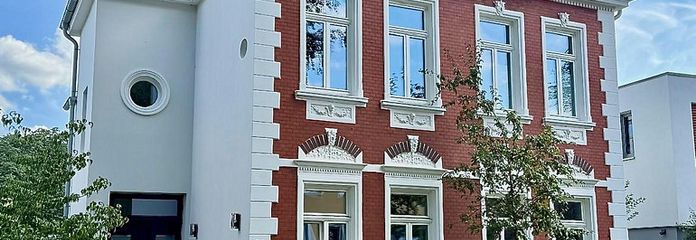 Prestigious Period Apartment with Style & Charm – KLINKERFASSADE ZUR STRAßE