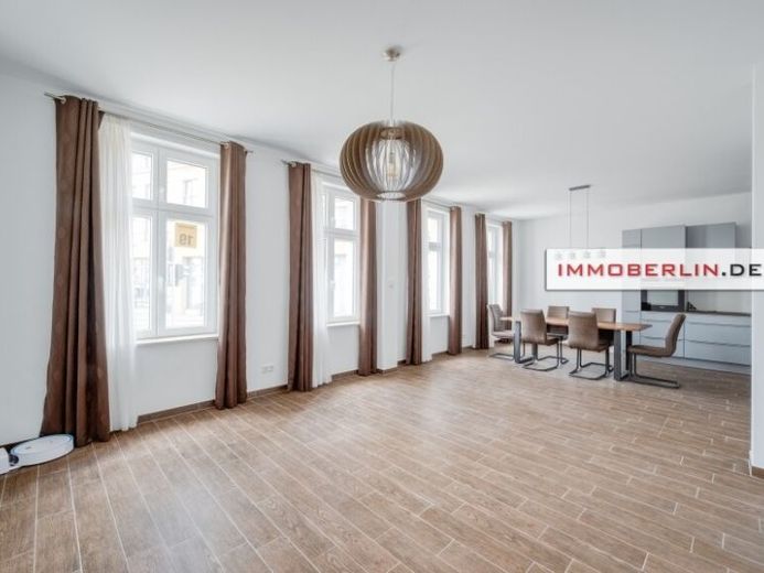 IMMOBERLIN.DE - Energieeffiziente Altbauarchitektur mit Dachterrasse & Garage in exzellentem Zustand – Foto 1
