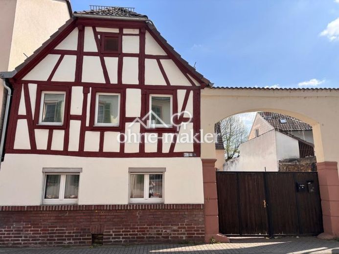 Einfamilienhaus mit 5 Zimmern in Flörsheim am Main – फोटो 1