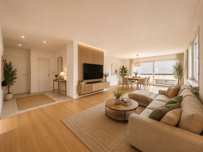 Großzügige 3-Zimmer-Wohnung in ruhiger Lage in unmittelbarer Nähe zum Feldrand von Kuppingen – Photo 1