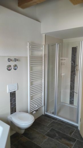 Dusche mit Glastüre