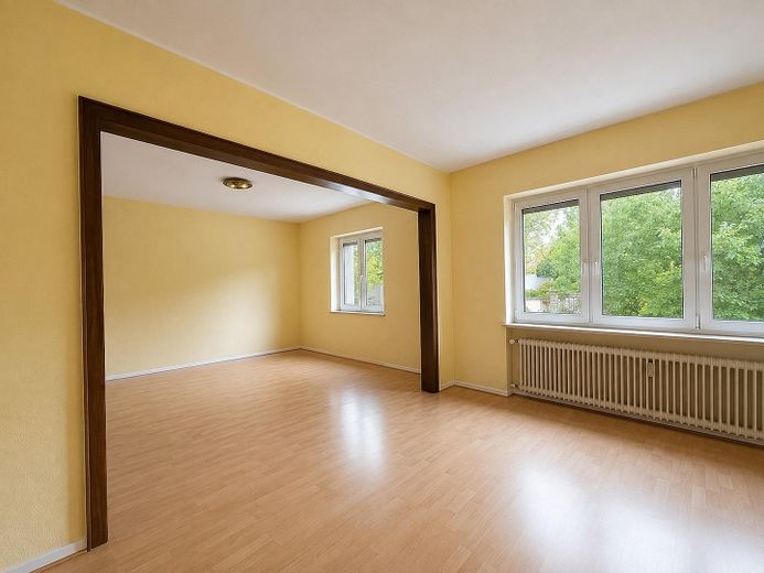 Solidne mieszkanie o powierzchni 70 m² w Bochum-Wattenscheid – substancja z potencjałem wzrostu – Wohn-Essbereich