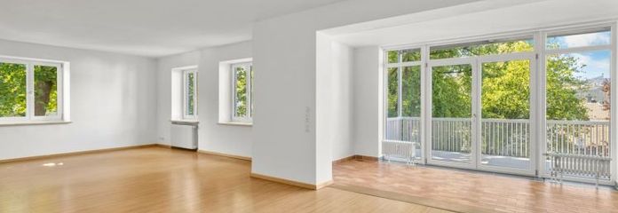 Großzügige 5,5-Zimmer-Wohnung mit Balkon und zwei Stellplätzen in beliebter Innenstadt-Lage
