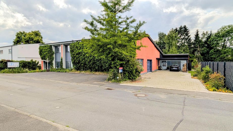 Einzigartig im Umkreis: Design-Loft & flexible Büroetage mit Genehmigung als Wohnraum – Hof + weitere Parkplätzen