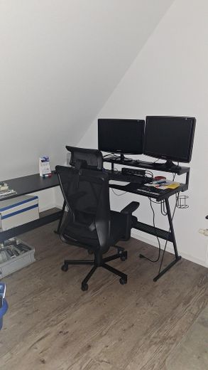 Occasione unica - Lussuoso appartamento duplex di 4,5 locali con vasca idromassaggio ecc. – Büro